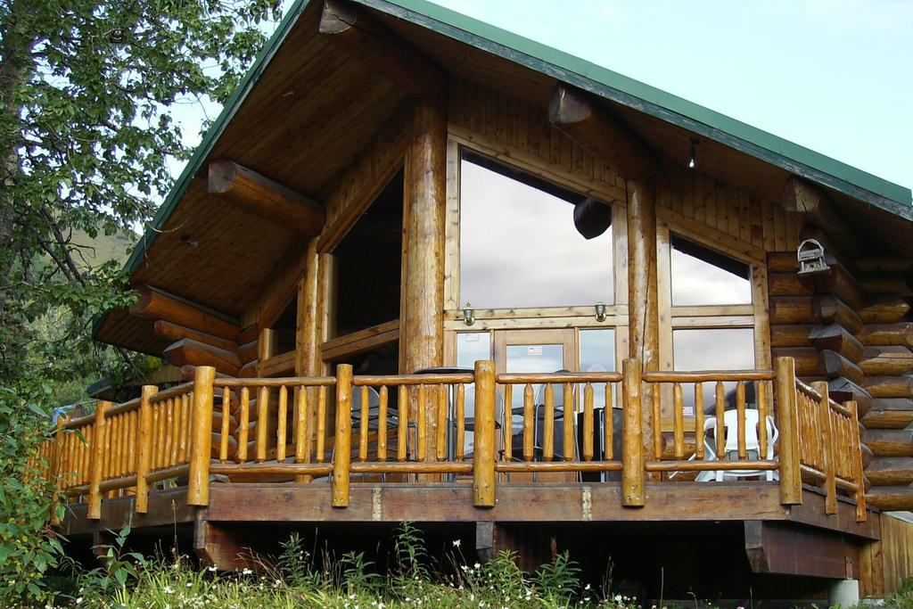 Summit Lake Lodge エクステリア 写真