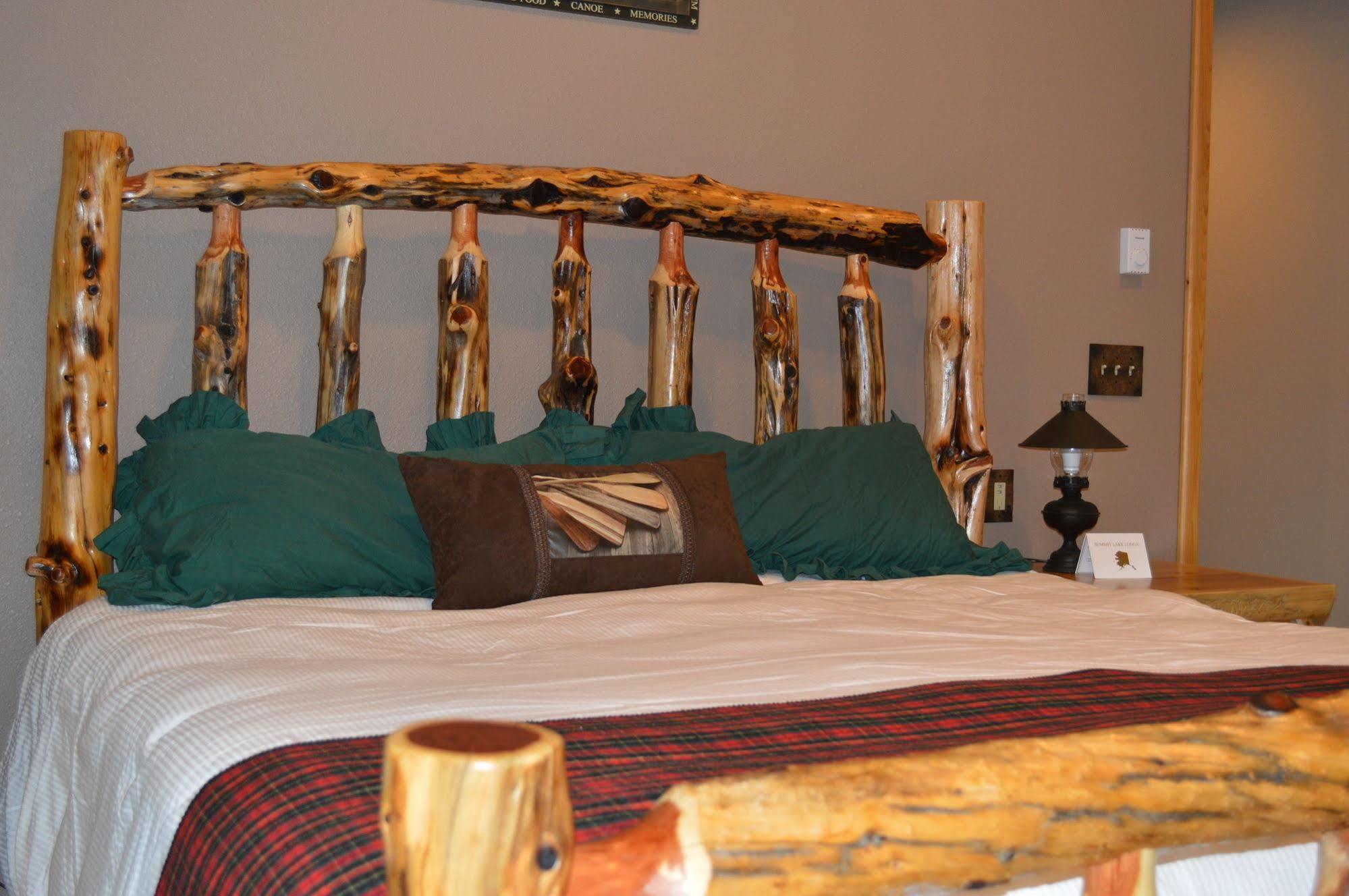 Summit Lake Lodge エクステリア 写真